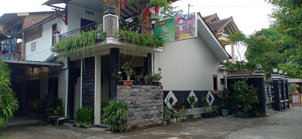 Ada Homestay Magelang Extérieur photo