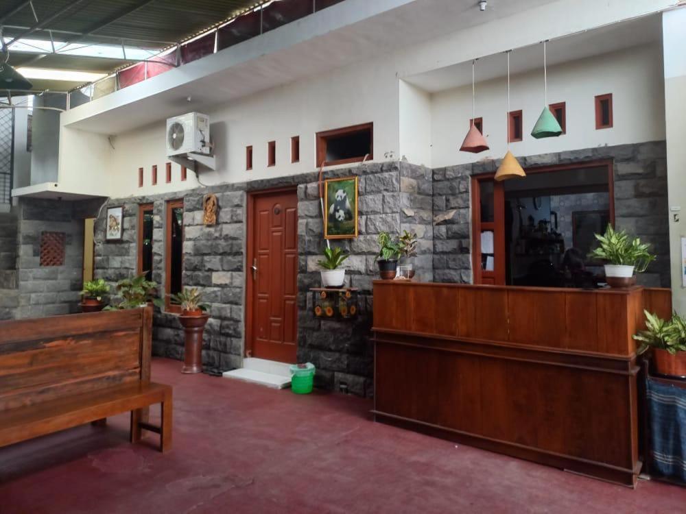 Ada Homestay Magelang Extérieur photo