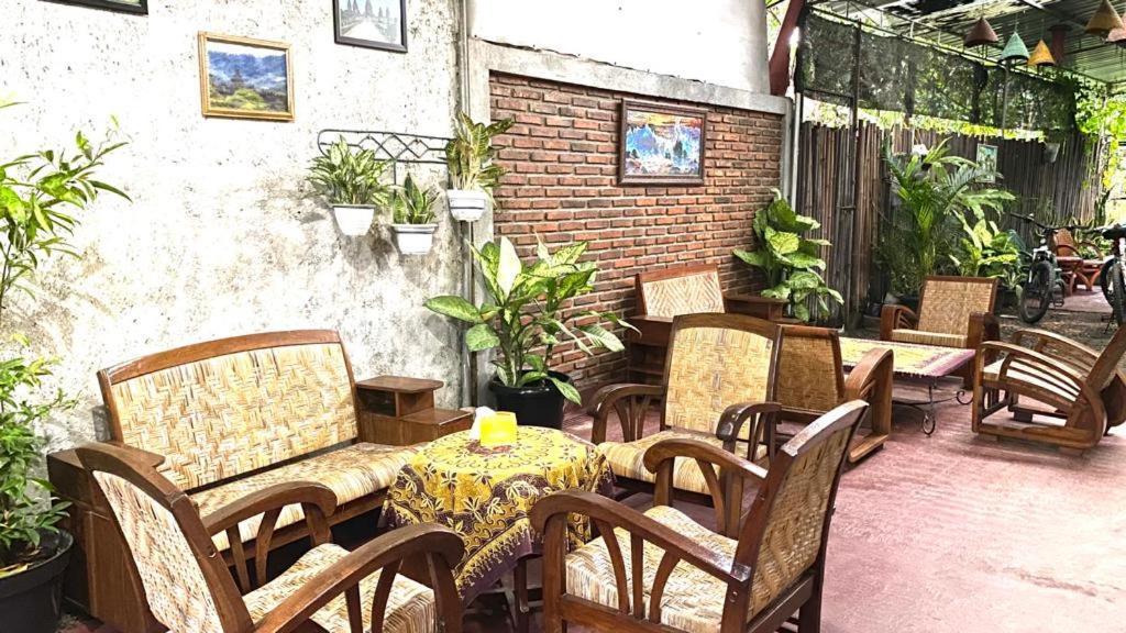 Ada Homestay Magelang Extérieur photo