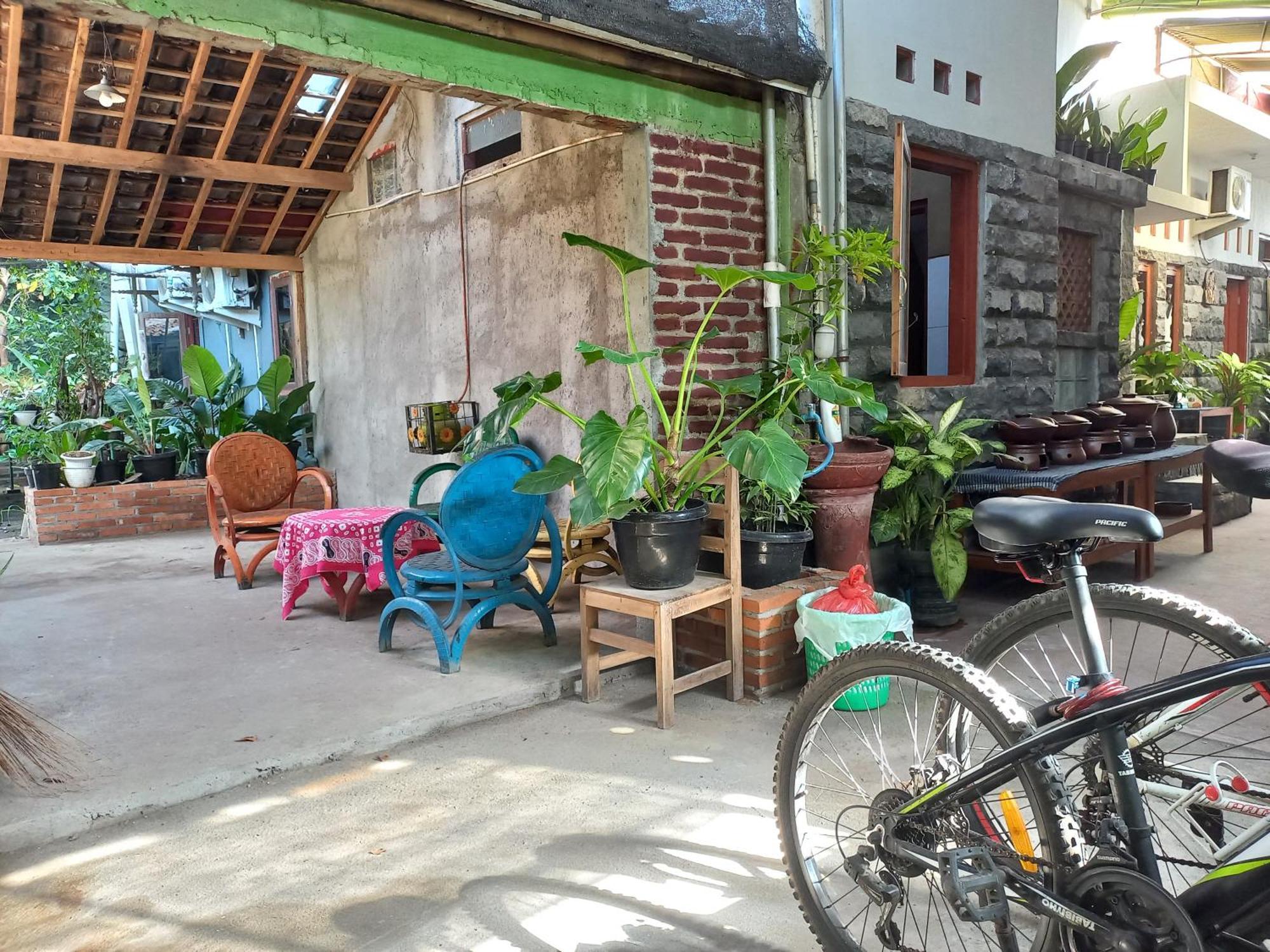Ada Homestay Magelang Extérieur photo