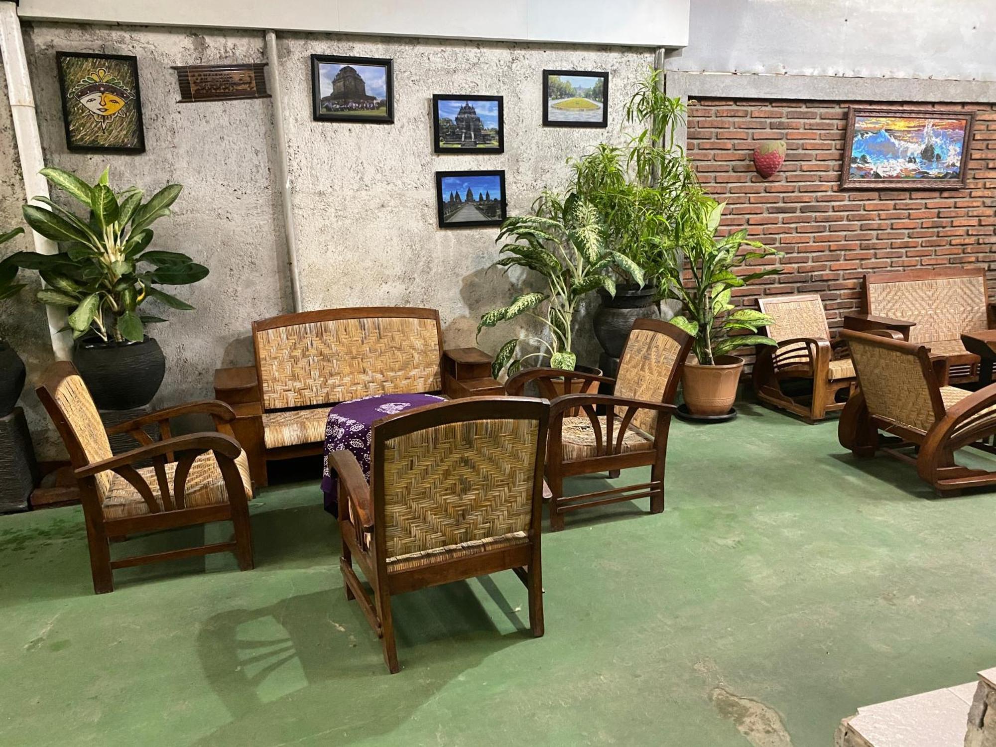 Ada Homestay Magelang Extérieur photo