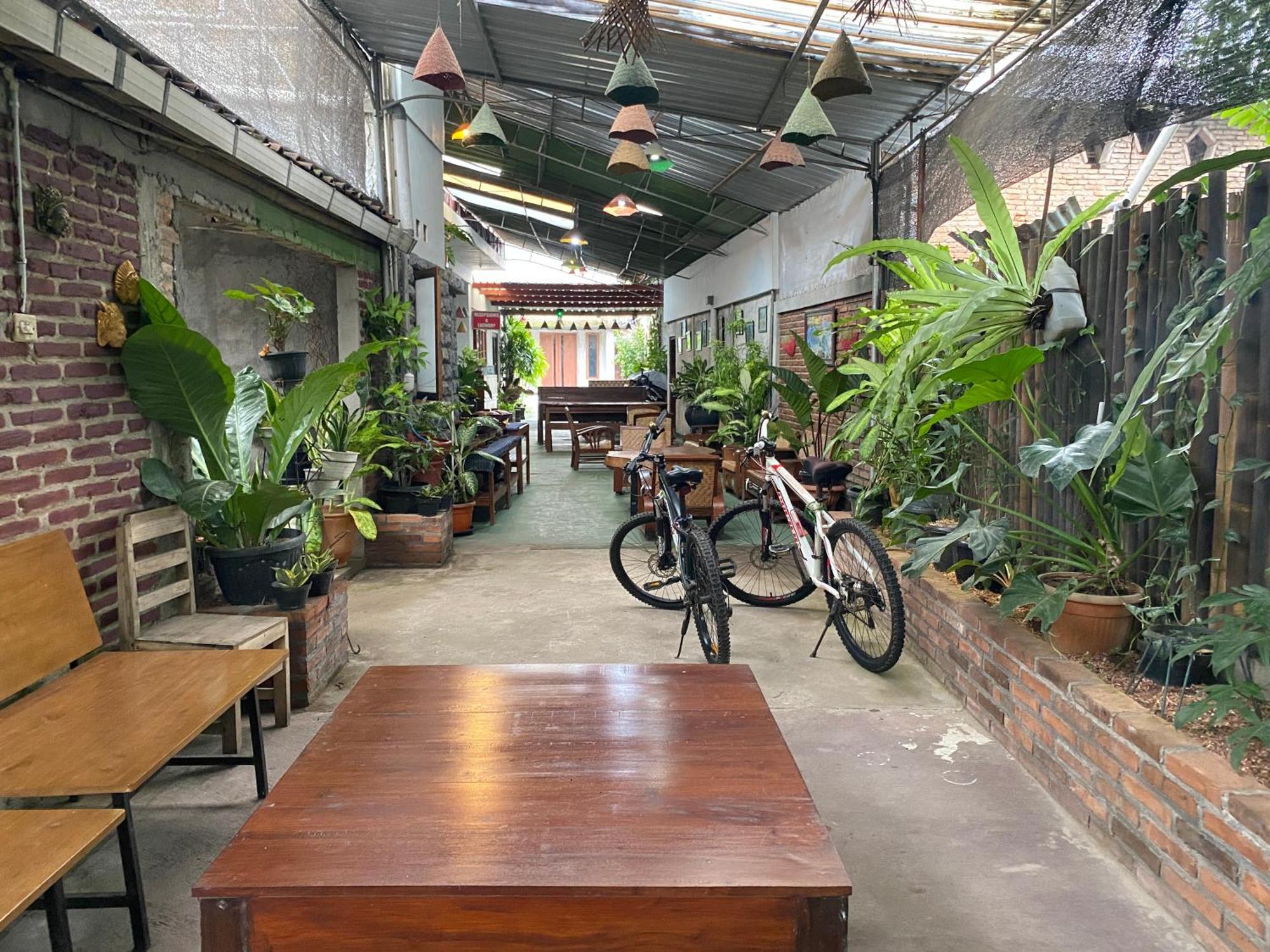 Ada Homestay Magelang Extérieur photo