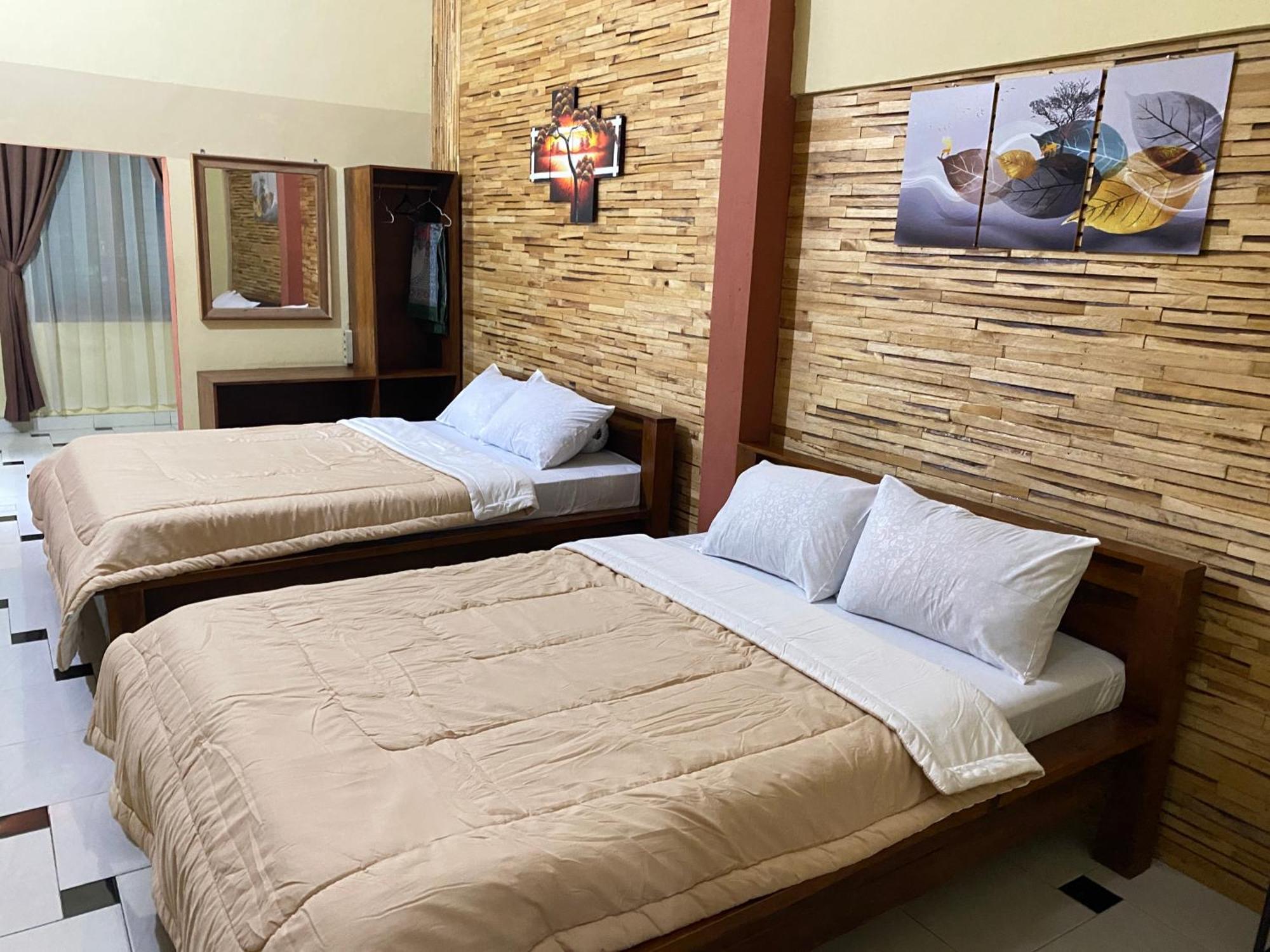 Ada Homestay Magelang Extérieur photo