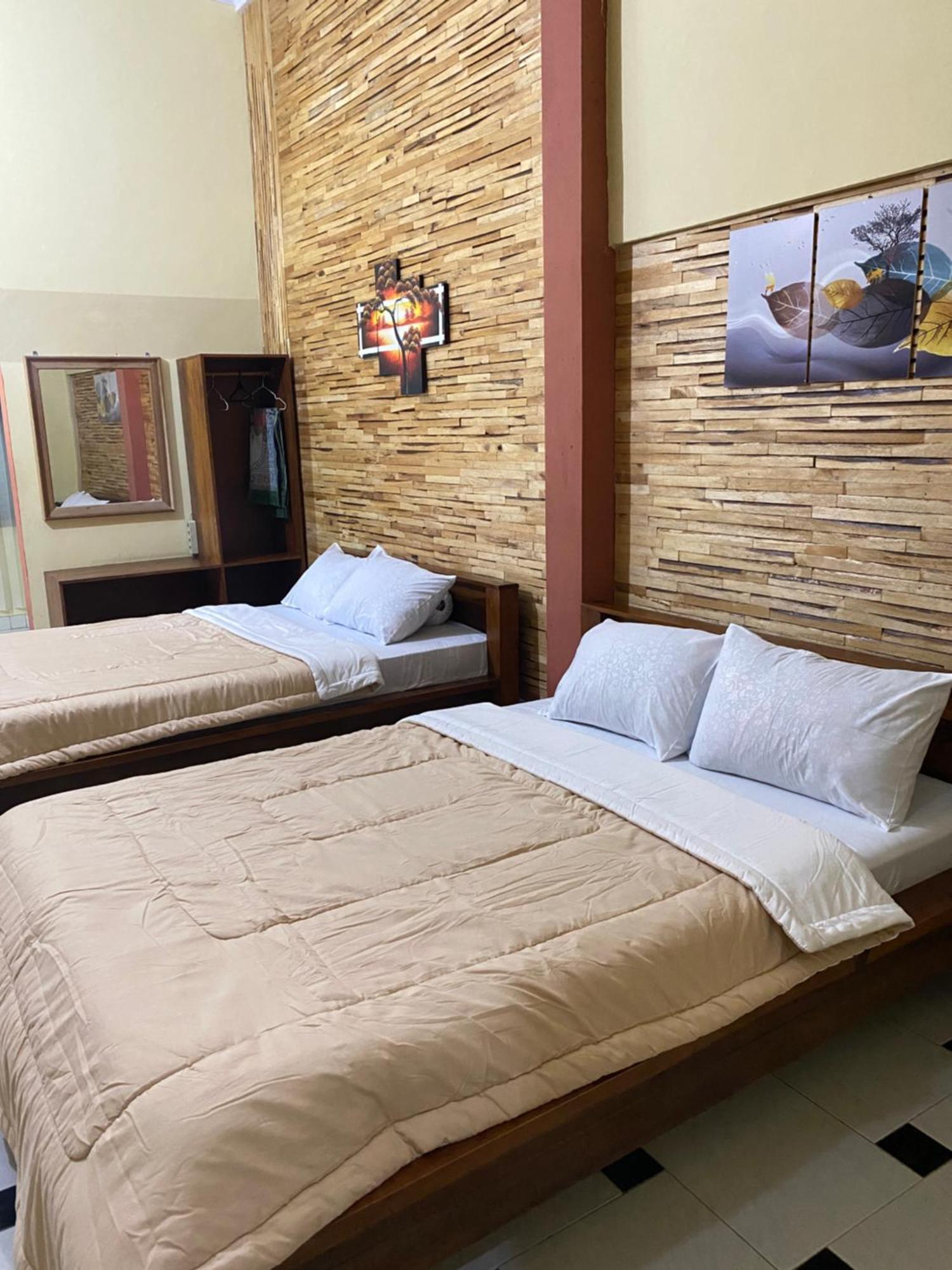 Ada Homestay Magelang Extérieur photo