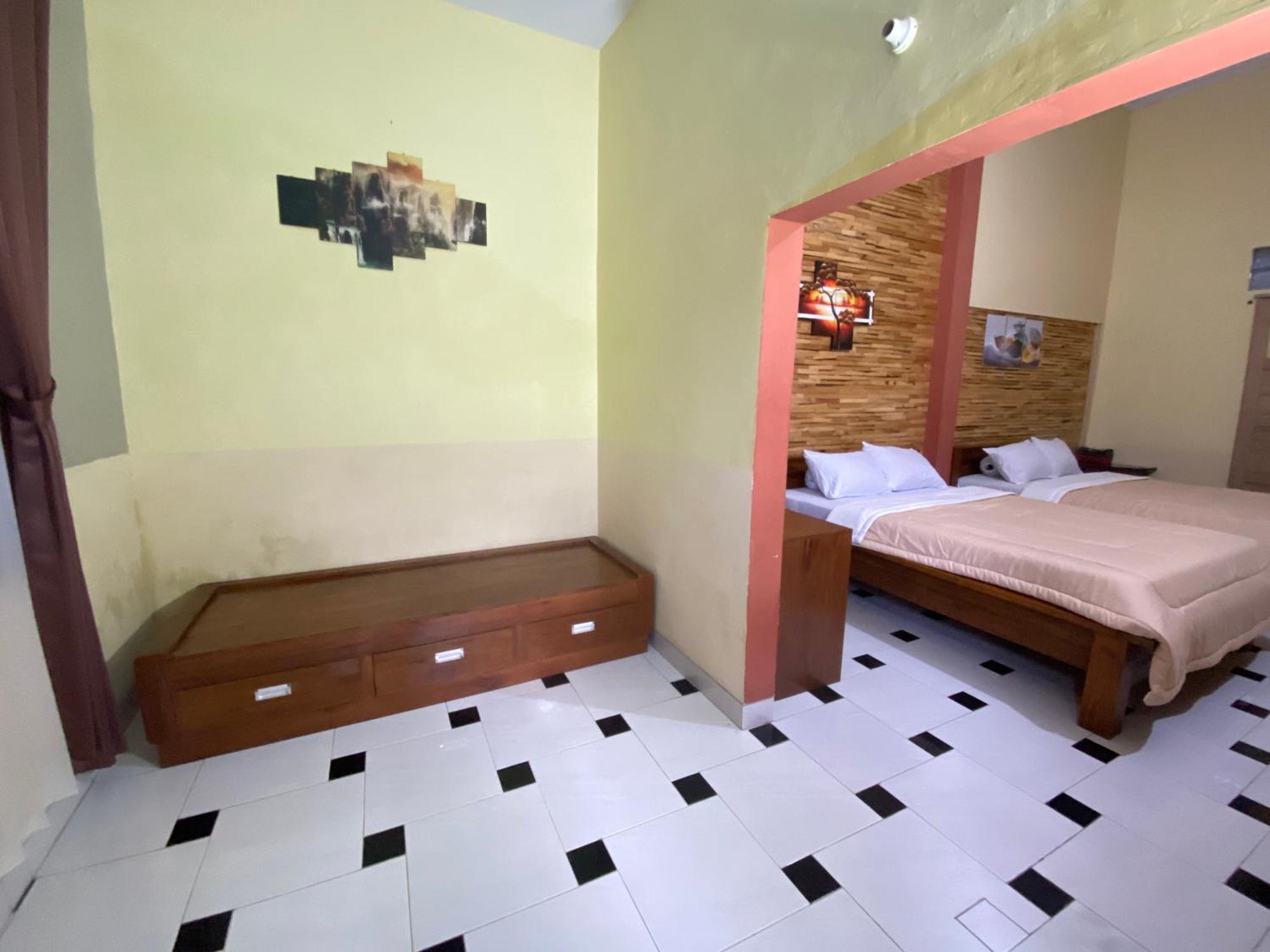Ada Homestay Magelang Extérieur photo