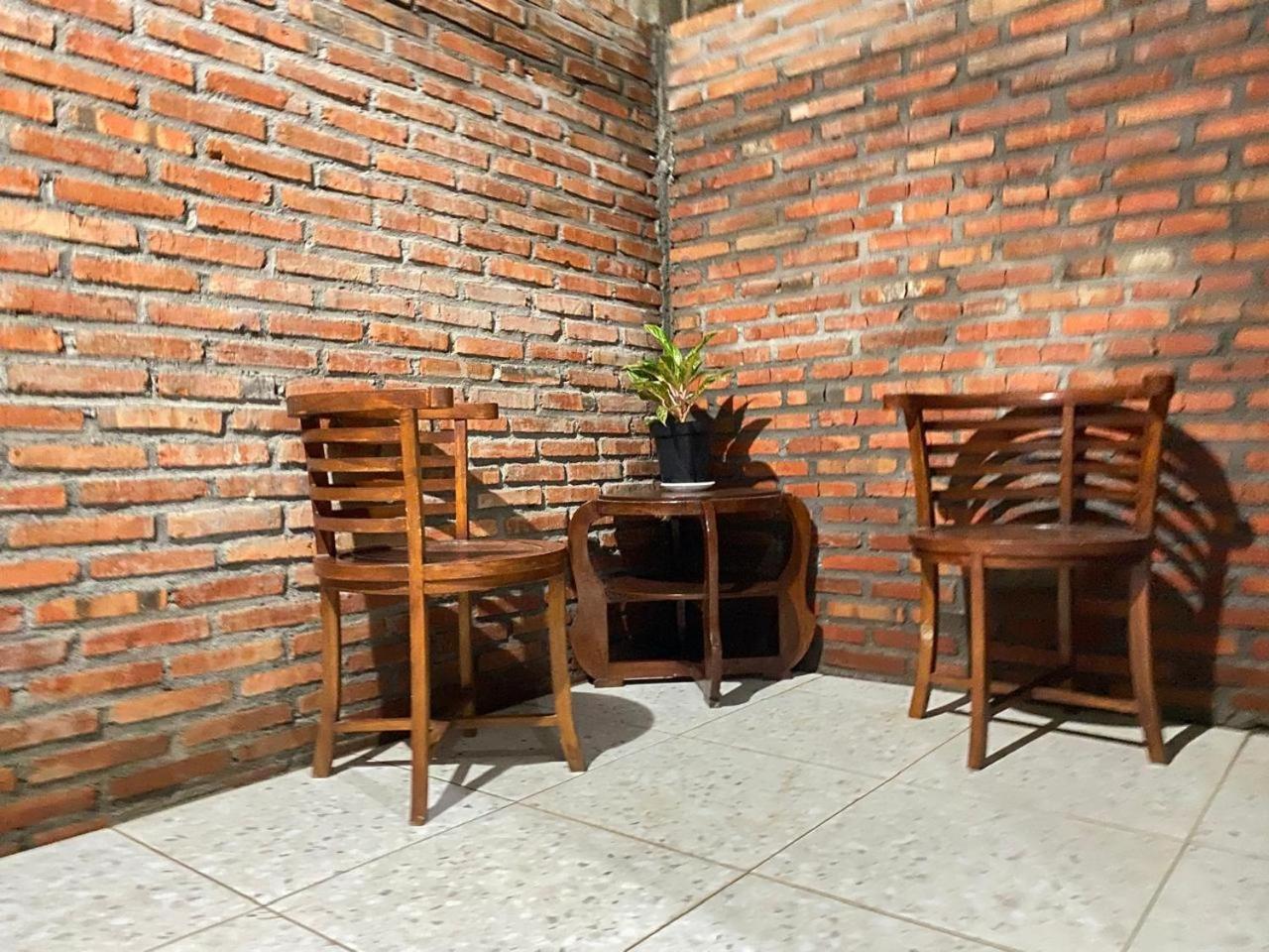 Ada Homestay Magelang Extérieur photo