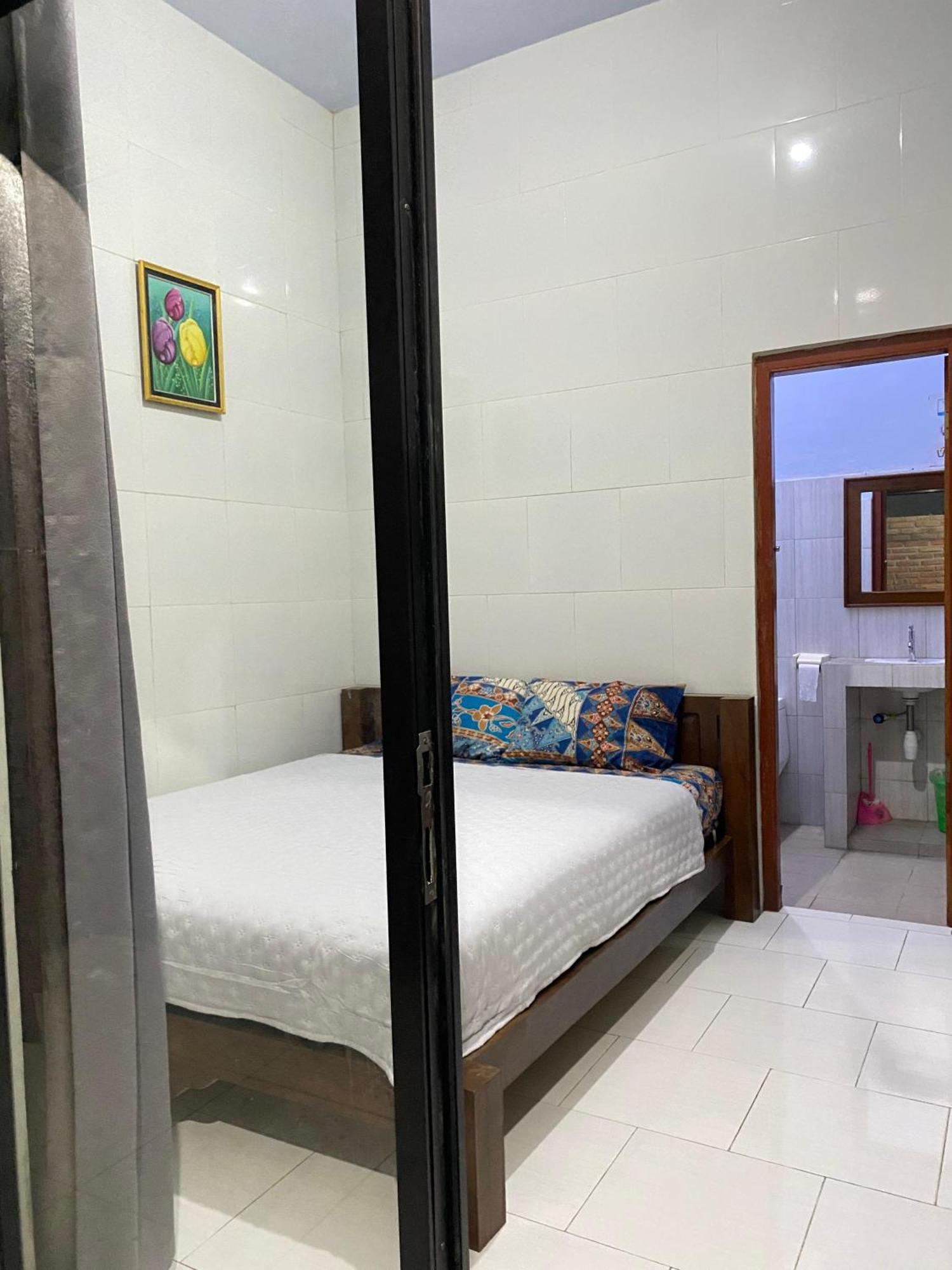 Ada Homestay Magelang Extérieur photo