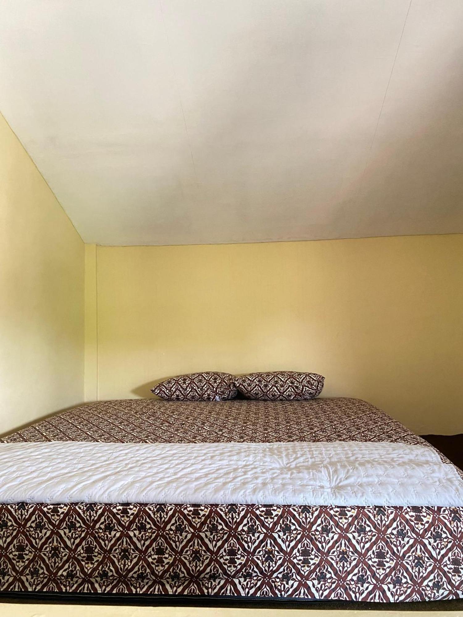 Ada Homestay Magelang Extérieur photo