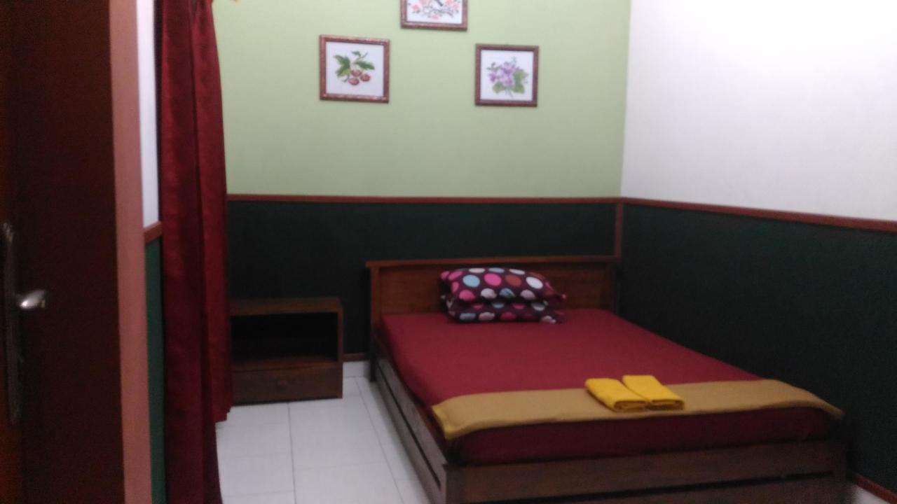 Ada Homestay Magelang Extérieur photo